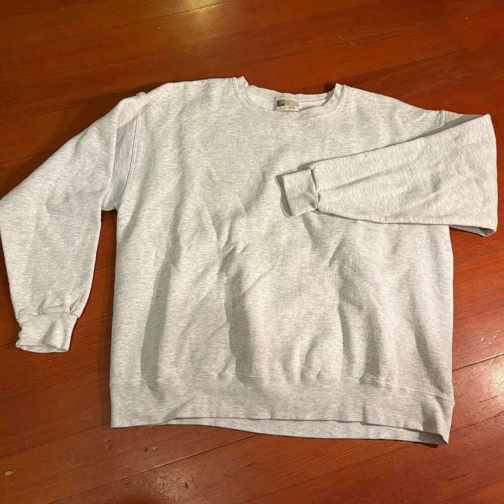 Vtg. Cheetah Men's Crewneck Sweatshirt in Grey L Made in USA